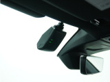 ◆ドライブレコーダー◆映像・音声などを記録する自動車用の装置です。 もしもの事故の際の記録はもちろん、旅行の際の思い出としてドライブの映像を楽しむことができます。