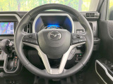 インテリアに合わせたデザインのステアリングは、運転される方のことも考え、運転しやすい形状、大きさです。是非一度、実際に触ってお確かめください。