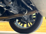 お車を安心してお乗りいただく為には、足回りの定期点検が欠かせません。サービスサポート(有償保証)では無料点検もご提供しており、安心のカーライフをお過ごしいただけるサポート体制が整っています。