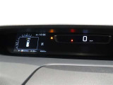 視認性に優れたメーターパネルです。