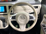 インテリアに合わせたデザインのステアリングは、運転される方のことも考え、運転しやすい形状、大きさです。是非一度、実際に触ってお確かめください。