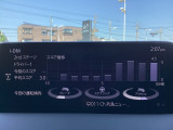 i-DM(インテリジェント・ドライブ・マスター)は運転操作の無駄を抑えたスムーズな運転をサポートし、快適なドライブや燃料消費を抑える事にも役立つアイテムです。