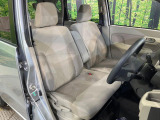 運転席シート廻りは使用感も少なく、良好な状態となっています。丁寧に使われていたことがよくわかりますね。