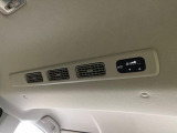 【リアサーキュレーター】エアコンの風を後部座席まで届けてくれ、広い車内空間でも素早く快適な温度になります♪真夏や真冬に便利な機能です。