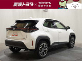 「中古車ハイブリッド保証」付き。ハイブリッド機構を無償で保証します。保証期間は、初度登録年月から10年目まで、またはロングラン保証が終わってから3年間。ただし累計走行距離が20万km以内です。