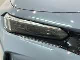 LEDヘッドライトは、点灯の瞬間から最大光量を発揮し、突然暗くなるトンネルなどでの安定感を高めます。