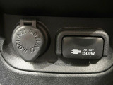 【1500Wアクセサリーコンセント】消費電力1500Wまでの家電が使えます。キャンプやスポーツ・アウトドアでのアクティビティはもちろん、災害・停電の際に大活躍♪
