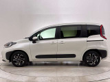 当社の車両本体価格には、納車前の車検整備費用も含まれています。別途で支払う場合、点検費用も安くありません。やっぱりU-Carは総額でも比べる必要がありますね。