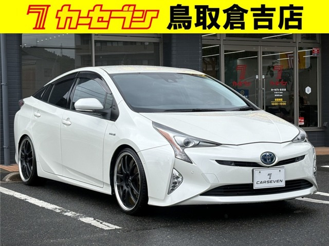 プリウス 1.8 A プレミアム E-Four 4WD 