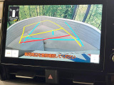 【バックカメラ】駐車時に後方がリアルタイム映像で確認できます。大型商業施設や立体駐車場での駐車時や、夜間のバック時に大活躍!運転スキルに関わらず、今や必須となった装備のひとつです!