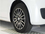 認定中古車では、厳しいHonda認定基準をクリアした厳選されたHonda認定中古車のみ、取り扱っております。「ご購入前の安心」「納車後の信頼」を車両と一緒に提供しております。