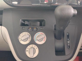 ◇シフトレバー◇インパネシフトは足元が広くお使いいただけます☆運転席、助手席への移動もラクラクです☆