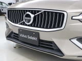 フルアクティブハイビーム:カメラセンサーを利用して対向車や先行車を検知。対向車や先行車のドライバーにまぶしい思いをさせることなく、常に明るく広い視界を確保できます。