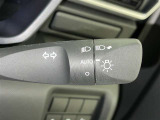 トンネルなど、周囲の明るさの変化でランプ類を自動オン・オフするコンライトです(消し忘れ防止機能付)