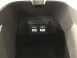 充電用USBポート。