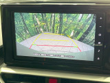 【バックカメラ】駐車時に後方がリアルタイム映像で確認できます。大型商業施設や立体駐車場での駐車時や、夜間のバック時に大活躍!運転スキルに関わらず、今や必須となった装備のひとつです!