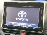 【純正ナビ】人気の純正ナビを装備しております。ナビの使いやすさはもちろん、オーディオ機能も充実!キャンプや旅行はもちろん、通勤や買い物など普段のドライブも楽しくなるはず♪