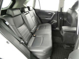 ゆとりある広々とした車内空間は、ドライブを始め買い物やレジャーなど、幅広く活躍します。一人でもみんなとでもお出かけを楽しみましょう!