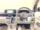 運転しやすいインパネ周りです。見やすいレイアウトで快適なドライブをサポートします☆☆