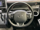 【純正革巻きステアリング】上質な革を使用することで、手にしっかり馴染みとても運転しやすいハンドルです♪