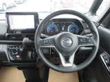 清潔で広々した座席です!是非、現車を見て体感してみてください。