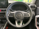 【スマートアシスト】走行中に前方の車両等を認識し、衝突しそうな時は警報とブレーキで衝突回避と被害軽減をアシスト。より安全にドライブをお楽しみいただけます。