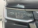 LEDヘッドライトは、点灯の瞬間から最大光量を発揮し、突然暗くなるトンネルなどでの安定感を高めます。