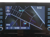 純正ナビを装備。タッチパネル式で使いやすく、お出かけもラクラクです。