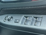 運転席窓操作部スイッチの画像です。