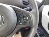 Hondaセンシングの機能のひとつ、アダプティブクルーズコントロール付!アクセルから足を離しても設定したスピードと前車との車間を保ち走行してくれます!車線維持もアシスト☆高速道路で疲労軽減ですね☆
