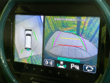 【全方位モニター用カメラ】専用のカメラにより、上から見下ろしたような視点で360度クルマの周囲を確認することができます☆死角部分も確認しやすく、狭い場所での切り返しや駐車もスムーズに行えます。