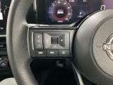 【ステアリングスイッチ】運転中に前方から目線をそらすことなくオーディオ等の操作が可能な便利機能!安心&快適なドライブを演出してくれます。