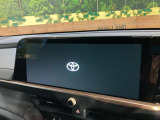 【12.3インチワイドナビ】高級感とインパクトのある大型ワイドナビを装備。各種オーディオ操作はもちろん、横長ワイド画面でのマップ2分割表示など、利便性も高いナビです♪