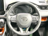 【純正革巻きステアリング】上質な革を使用することで、手にしっかり馴染みとても運転しやすいハンドルです♪