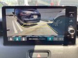 バックモニター付きで、車庫入れも安心です。