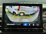 【リアカメラ】バックカメラの画像です。ガイドラインがスムースな車庫入れをサポートいたします!車庫入れの安心感がアップしますね☆