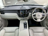 XC60 リチャージ PHEV T8 AWD インスクリプション 4WD 