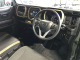 運転席に座ると、前方が見やすくて運転し易そうな印象です♪