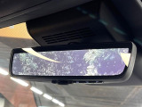 【デジタルインナーミラー】後席の大きな荷物や同乗者で後方が確認しづらい時でも安心!カメラが撮影した車両後方の映像をルームミラー内に表示。クリアな視界で状況の確認が可能です!