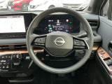 ハンドルは軽やかに回り、気持ちよく運転が出来ます。