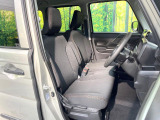 運転席シート廻りは使用感も少なく、良好な状態となっています。前オーナー様が丁寧に使っていたことがよくわかりますね。