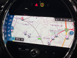 ●純正ナビ:一体感のあるナビは、高級感ある車内を演出してくれます。オーディオ機能も充実しておりますので、運転もより楽しめます♪