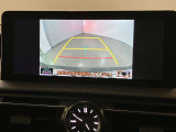駐車時は、ガイドラインによりスムーズな駐車をサポートしてくれます。