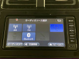 Bluetooth接続に対応しております。AM.FMラジオ DVD再生機能付きCDステレオです。TVも視聴可能です(停車時)