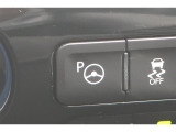 アドバンスト パーク付きです。カメラやソナーによって、周囲を監視しながら駐車を支援。障害物を検知した場合には警報を鳴らし、ブレーキ制御を行うことで接触回避を支援します。