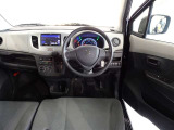 視界良好、操作しやすい運転席です。