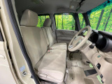 運転席シート廻りは使用感も少なく、良好な状態となっています。丁寧に使われていたことがよくわかりますね。