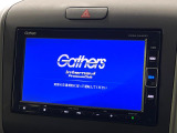 【純正ナビ】人気の純正ナビを装備しております。ナビの使いやすさはもちろん、オーディオ機能も充実!キャンプや旅行はもちろん、通勤や買い物など普段のドライブも楽しくなるはず♪