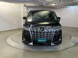 ご覧の車両は店舗にて商談中または直近での売約済みとなっている可能性がございます。まずは店舗スタッフまでお問い合わせ頂き在庫確認した上でご来店の日時を決めて頂き当日にご来店頂きます様お願い致します。