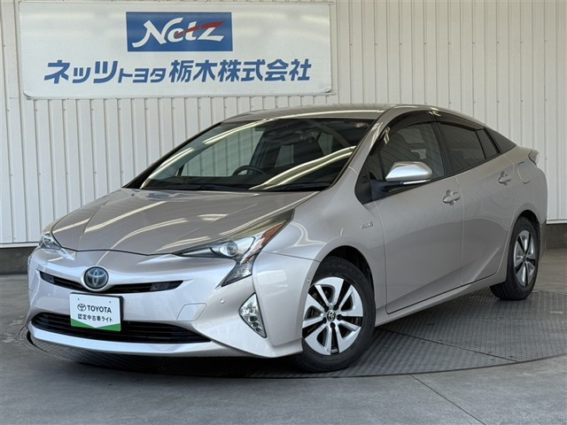 トヨタ プリウス 